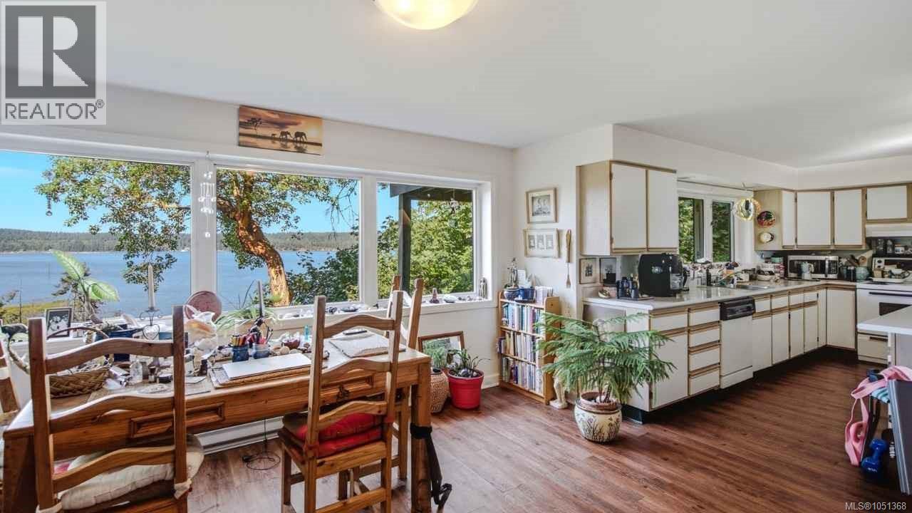 302 Roland Rd - Image 31