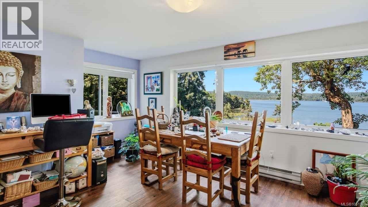302 Roland Rd - 33