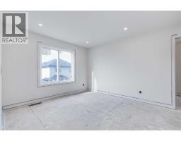 844 Hampshire Crescent NE - photo 25