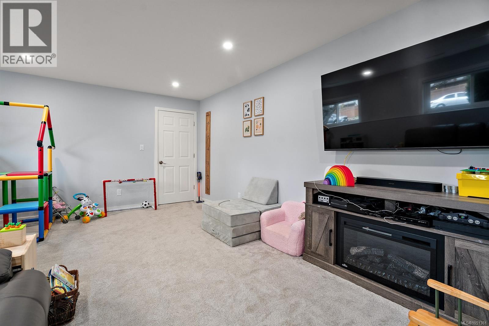  3988 Larchwood Drive, Saanich