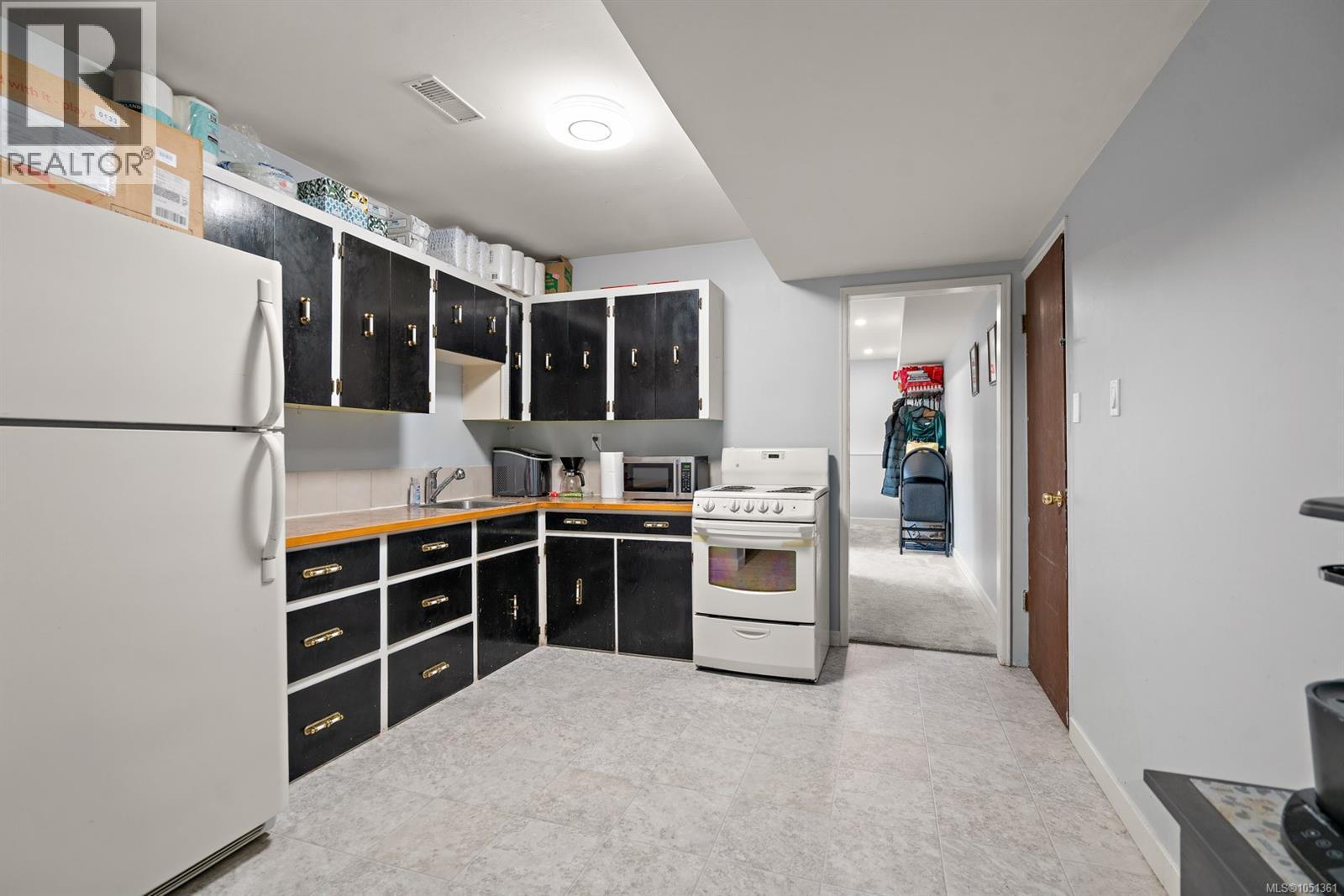  3988 Larchwood Drive, Saanich