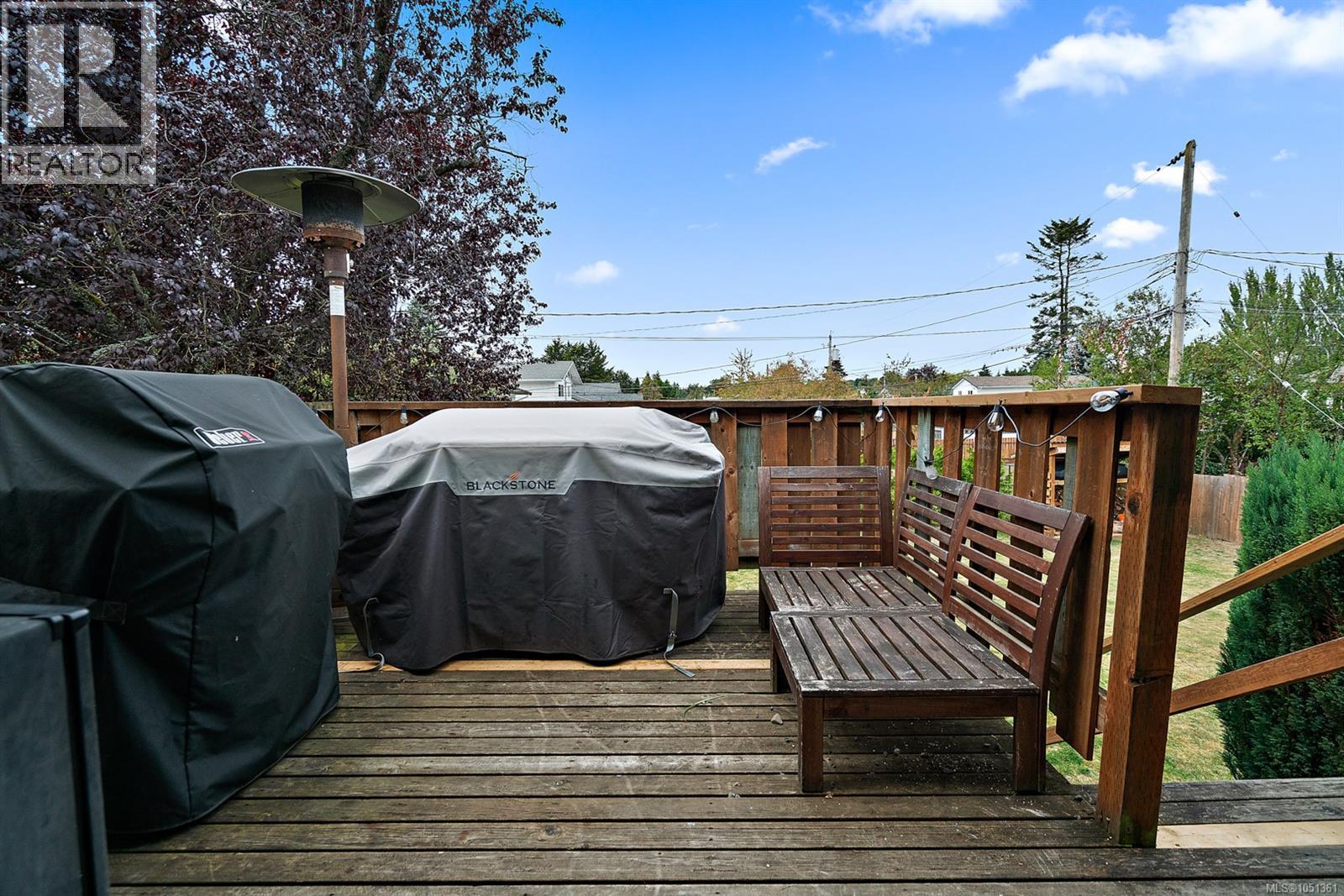3988 Larchwood Dr - 32