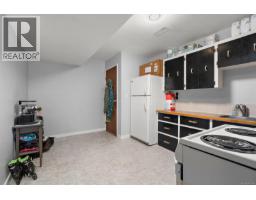 3988 Larchwood Dr, Saanich, BC V8N3P5 Photo 27