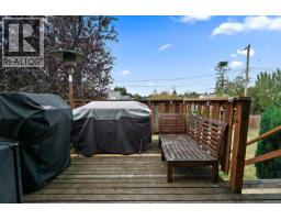 3988 Larchwood Dr, Saanich, BC V8N3P5 Photo 32
