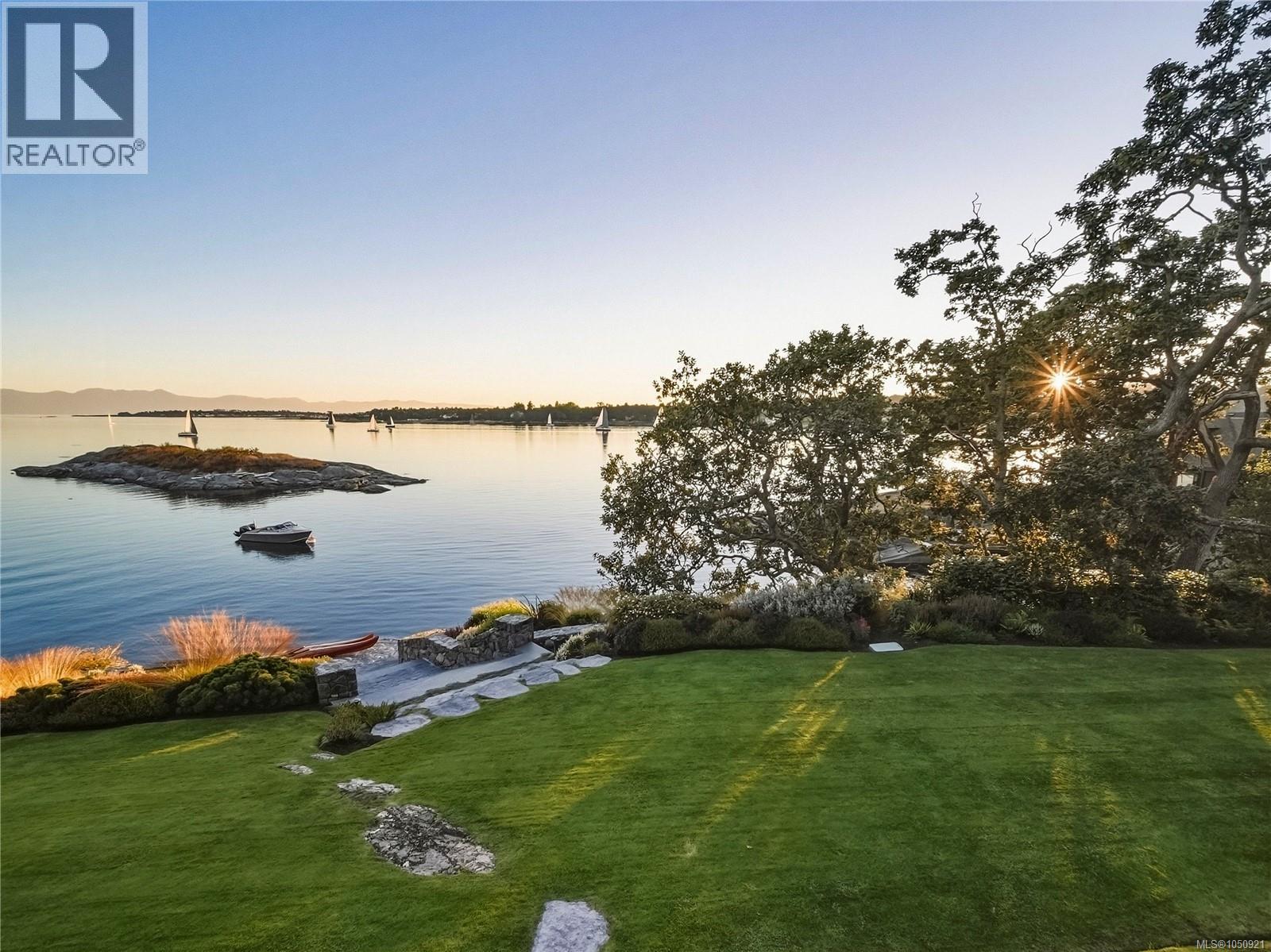  2861 Sea View Road, Saanich