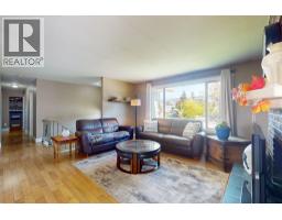 Laundry room - 620 Ziprick Road, Kelowna, BC V1X5R5 Photo 8