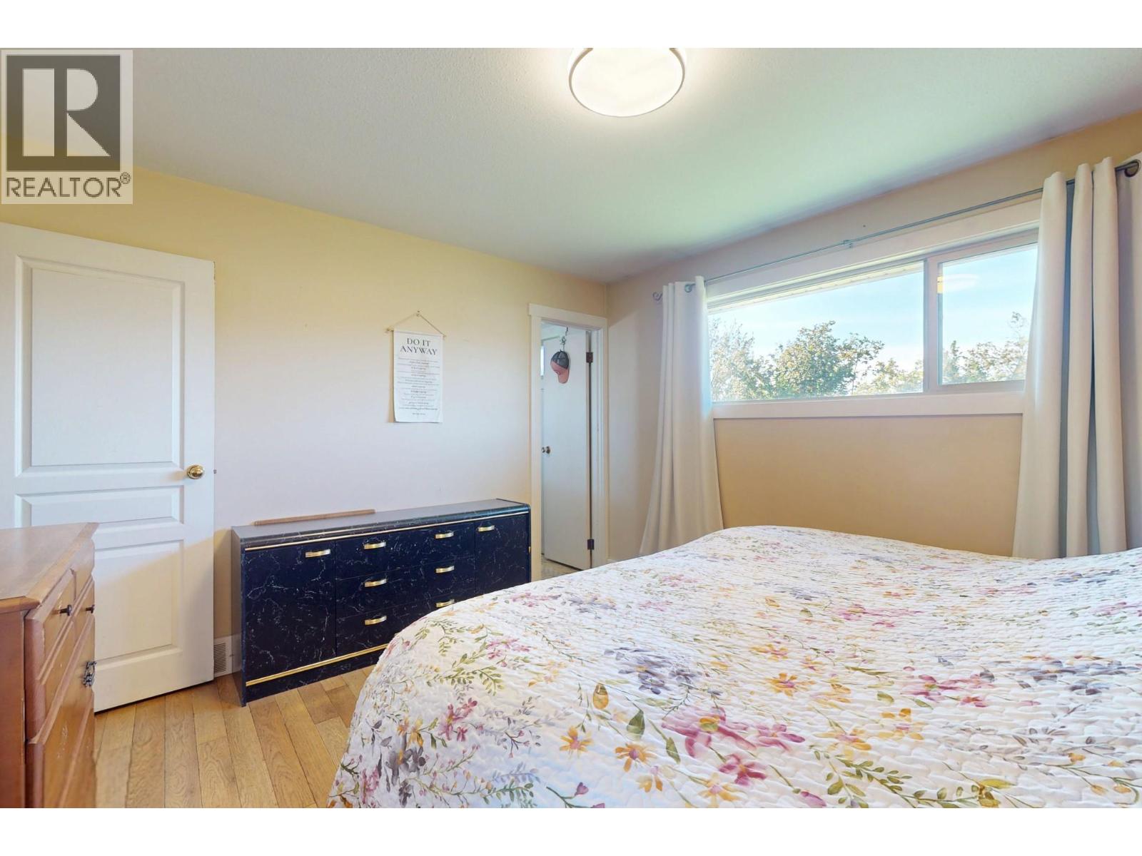 620 Ziprick Road - 16