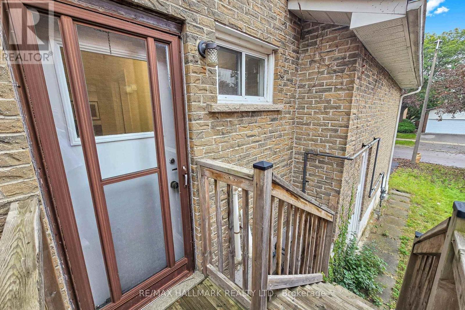22 PINING ROAD - 33