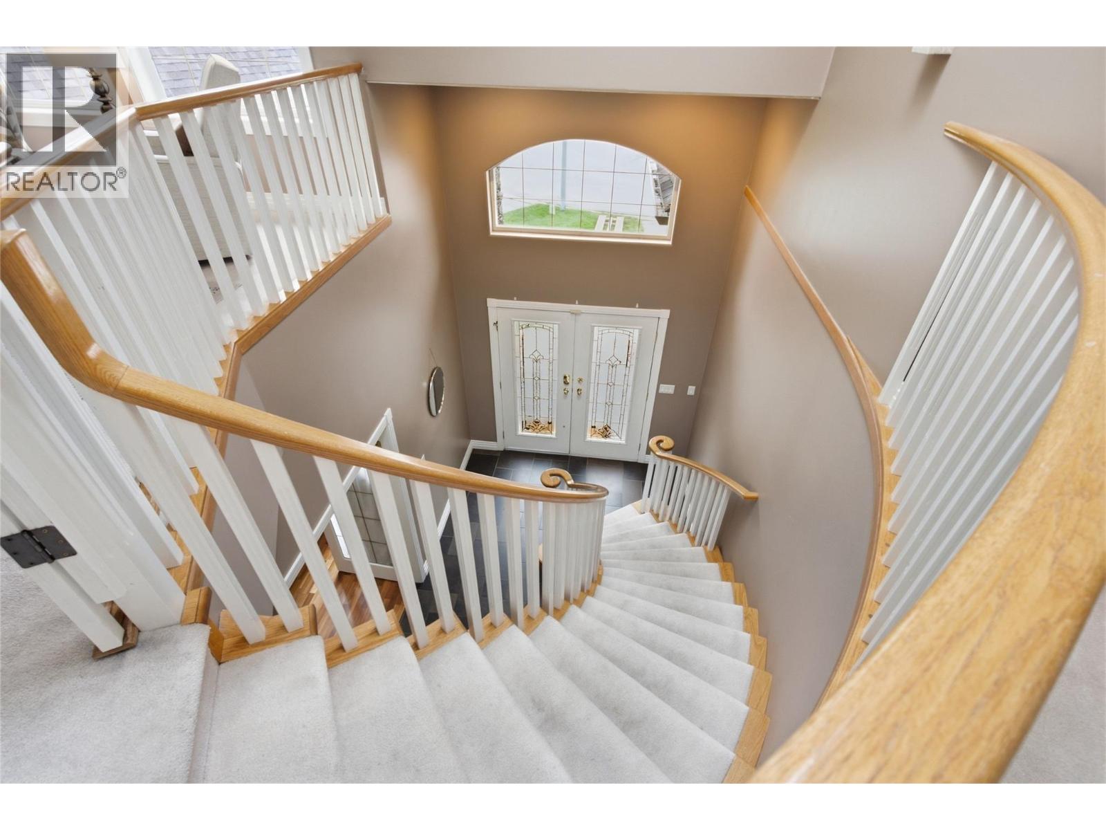 2025 Panorama Court - Image 38