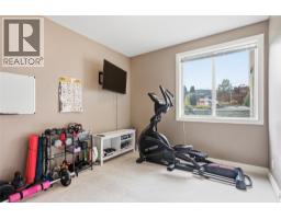 Foyer - 2025 Panorama Court, Kamloops, BC V2E2S1 Photo 11