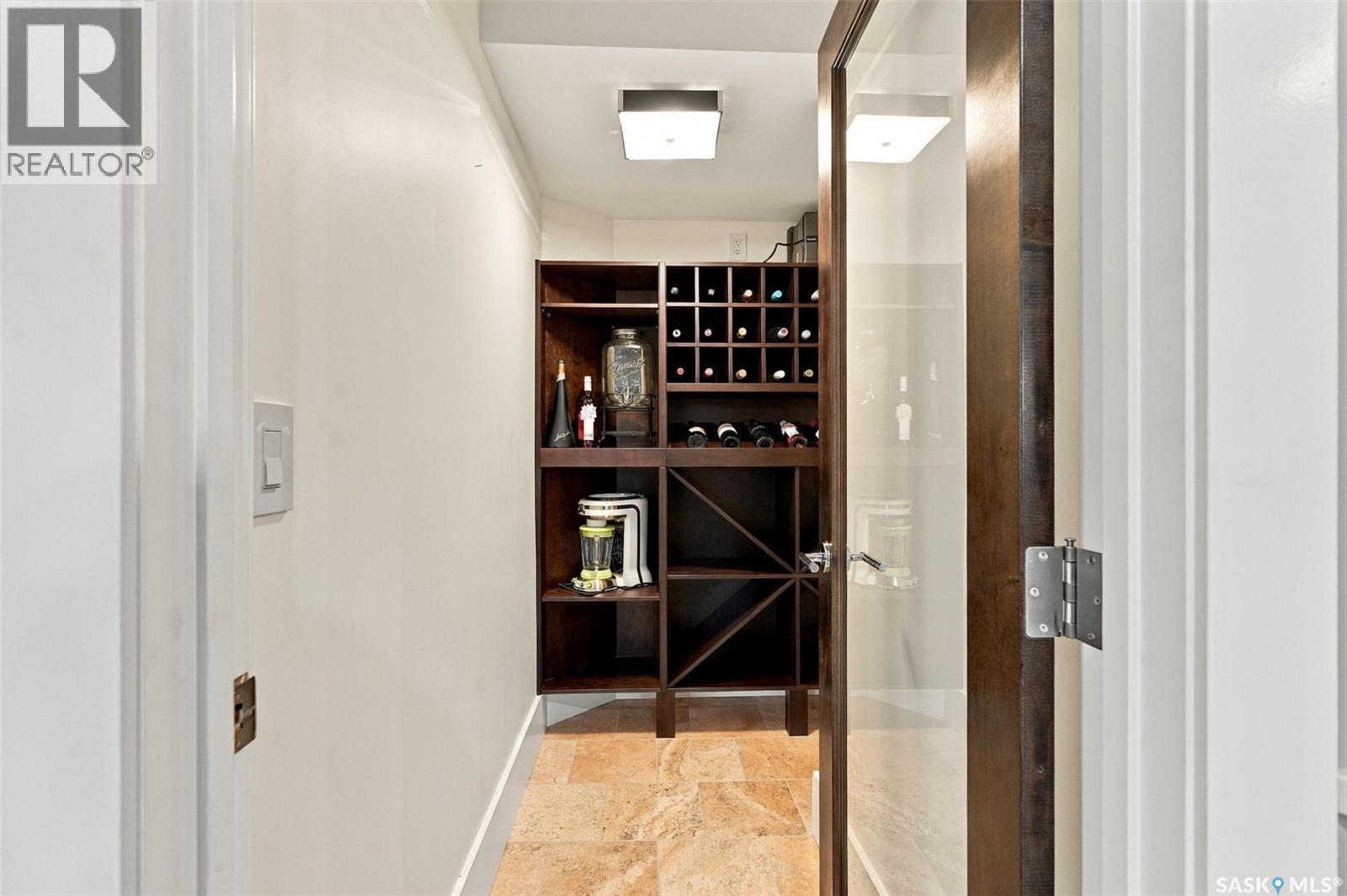 11 Mandalay DRIVE - 57
