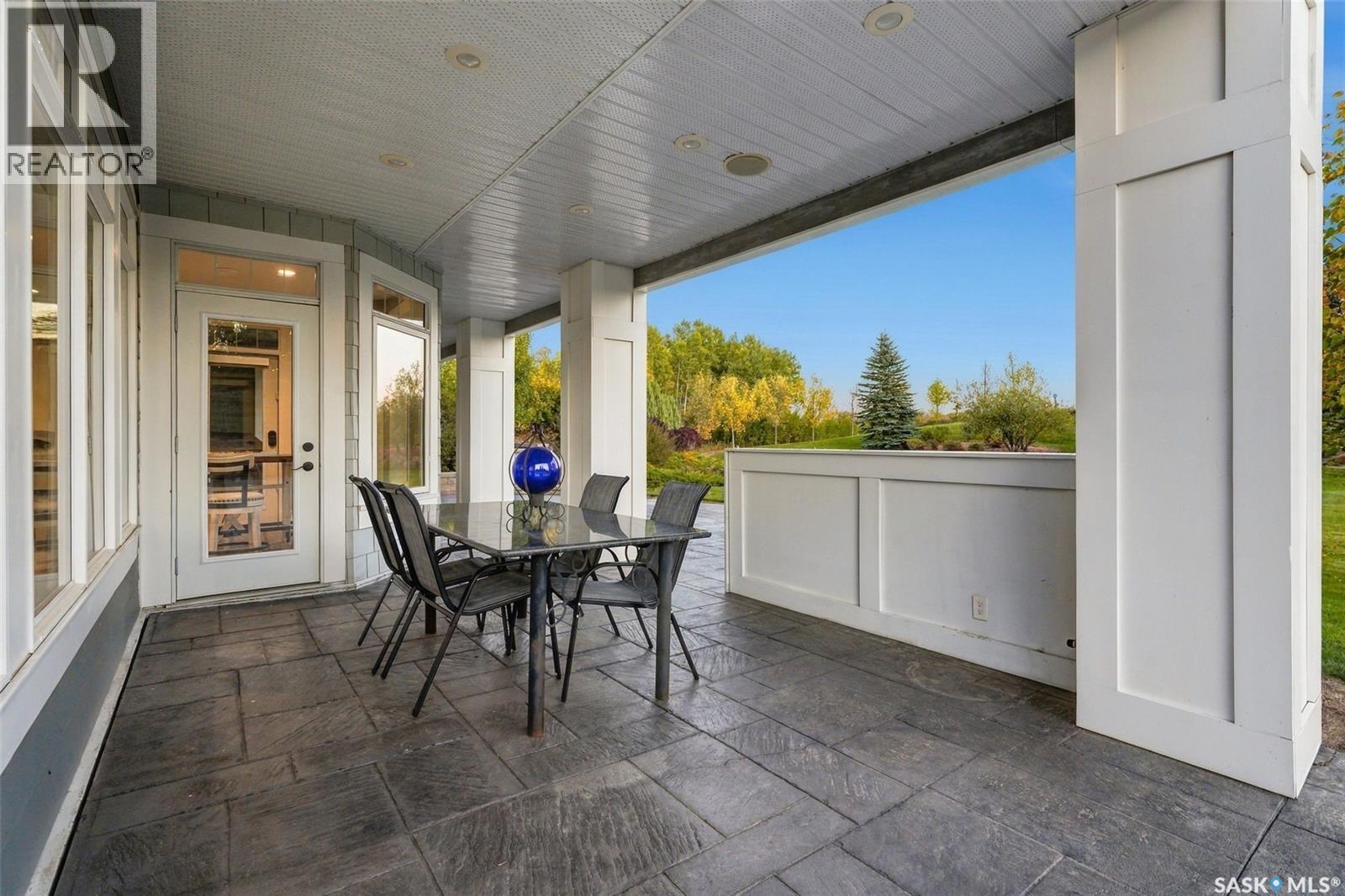 11 Mandalay DRIVE - 67
