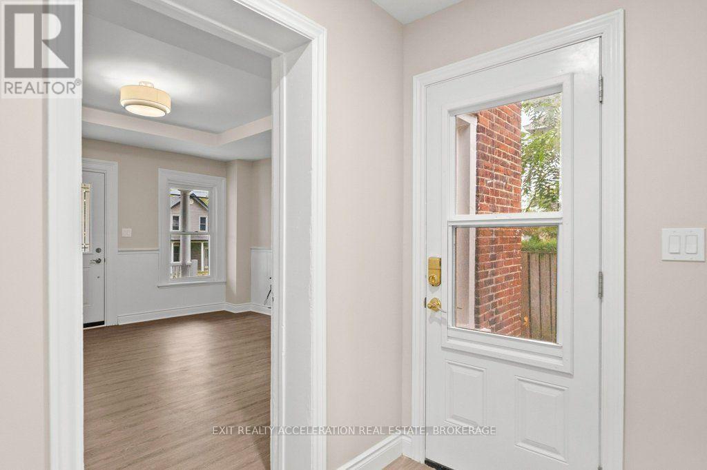 211 BRIDGE STREET W - 15