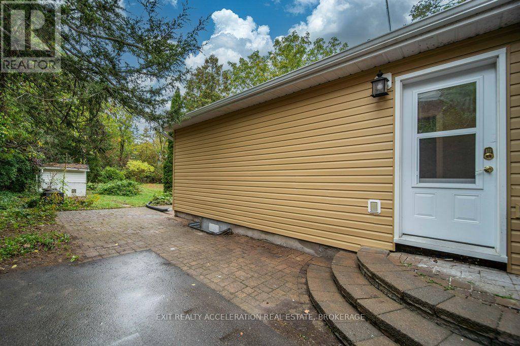 211 BRIDGE STREET W - 41