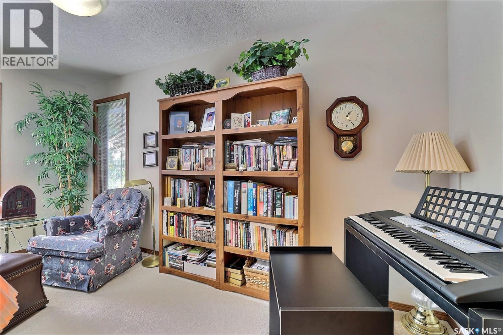 #338 Avon DRIVE - 33