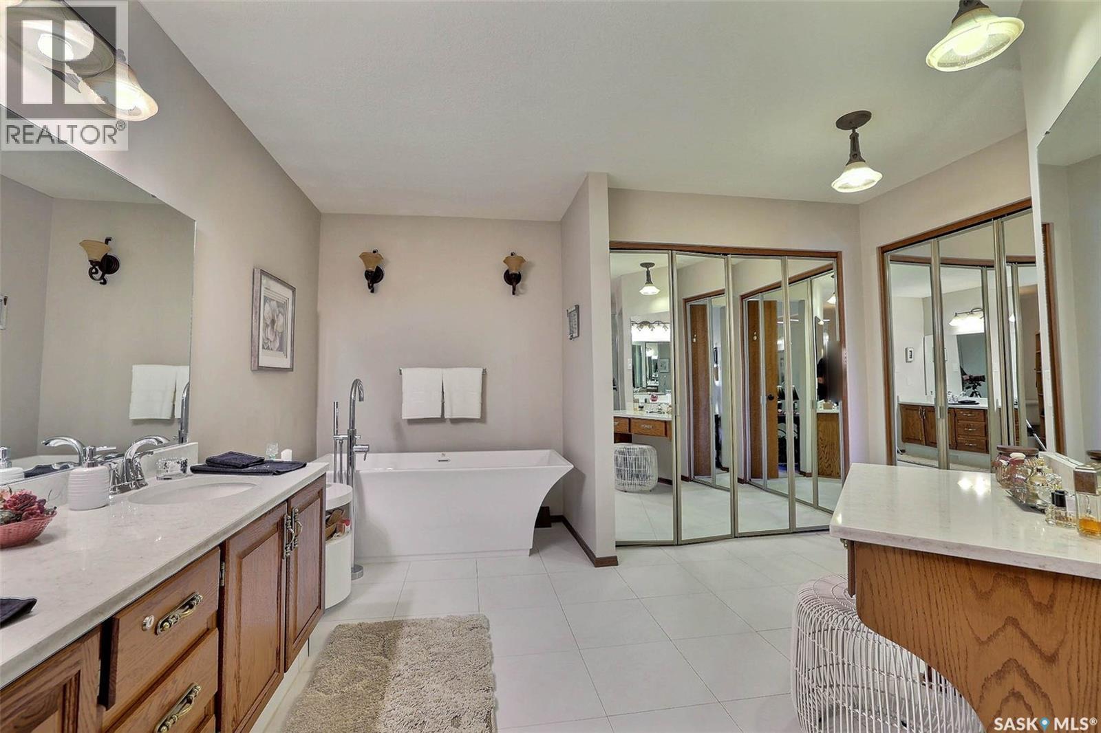 #338 Avon DRIVE - 39