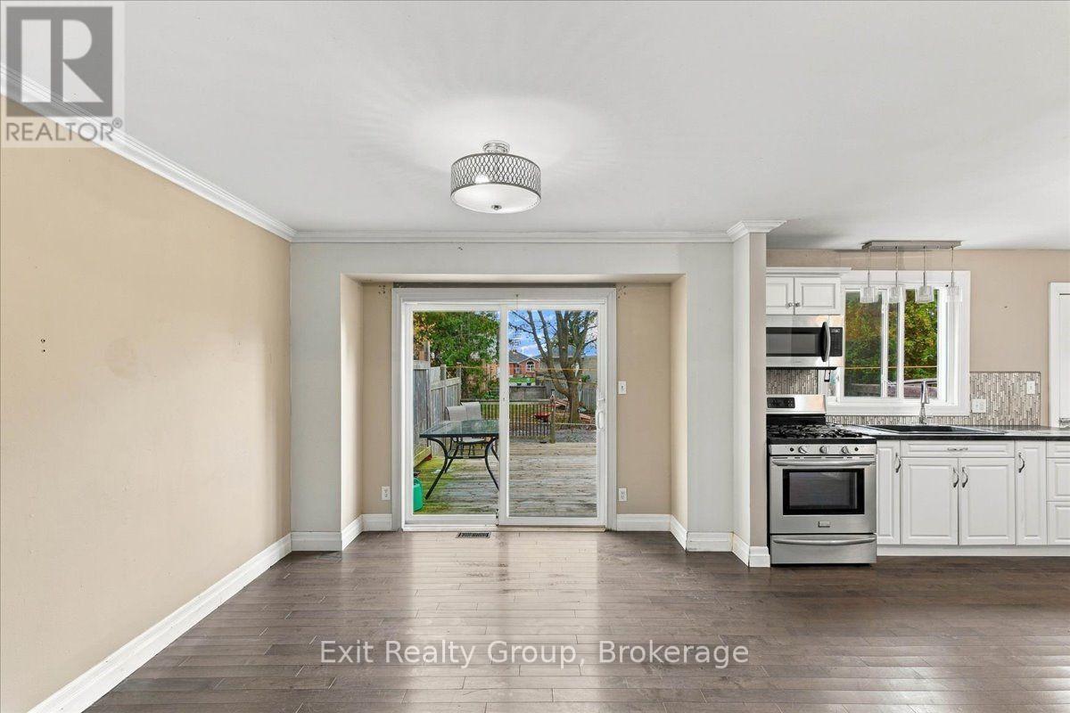 850 Littlestone Crescent, Kingston, ON photo 7