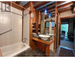 1005 Mcarthur Point Road, Lake Of Bays, ON P0B1A0 Photo 12