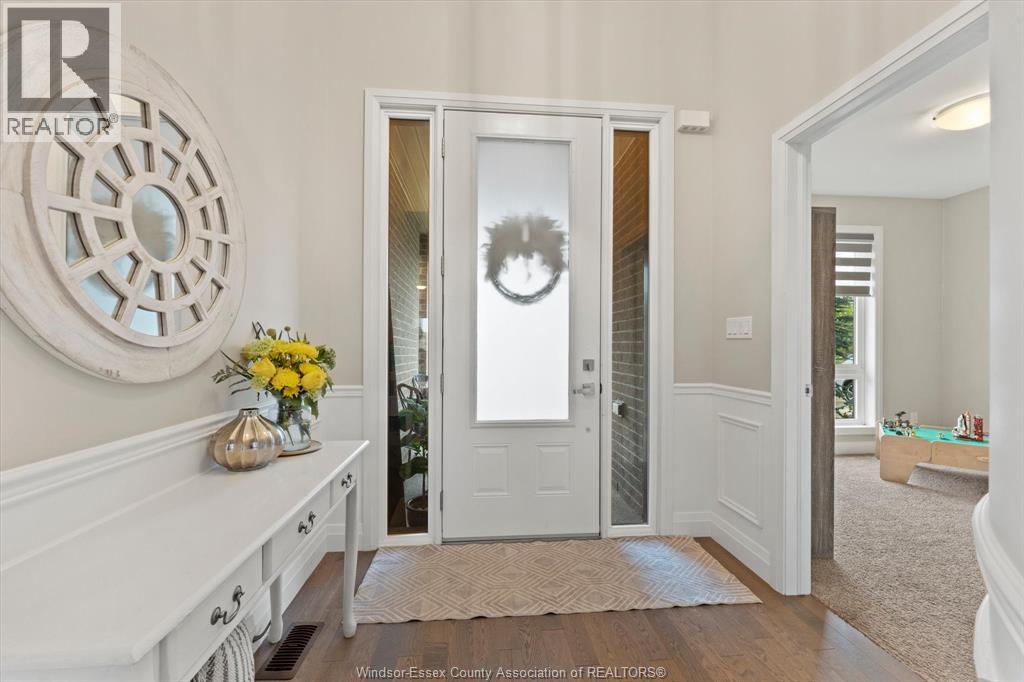 209 MULLEN CRESCENT - 4