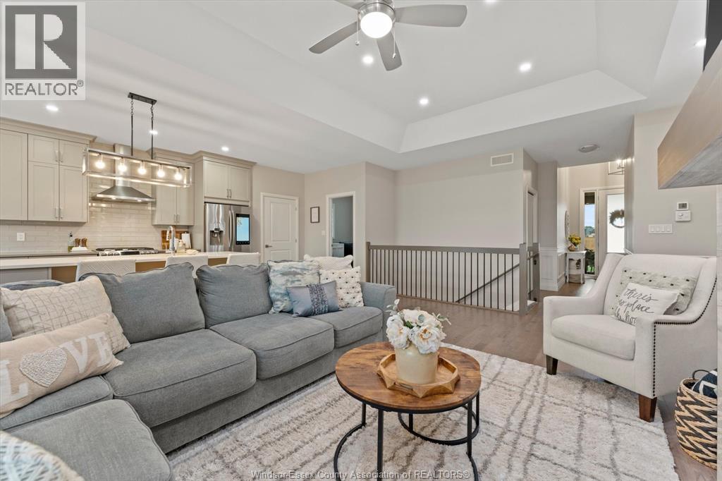 209 MULLEN CRESCENT - 5