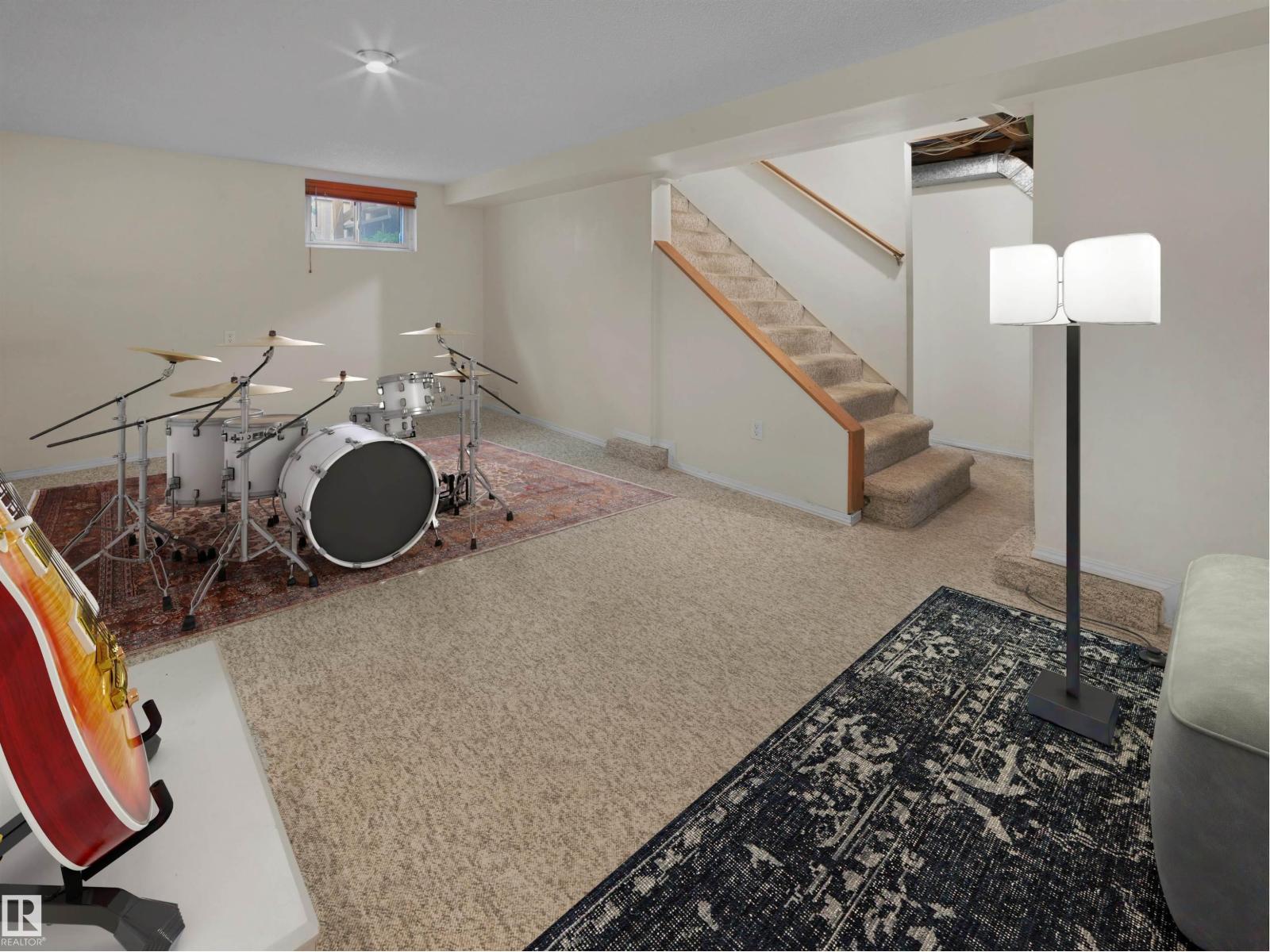 6810 110 ST NW - 19