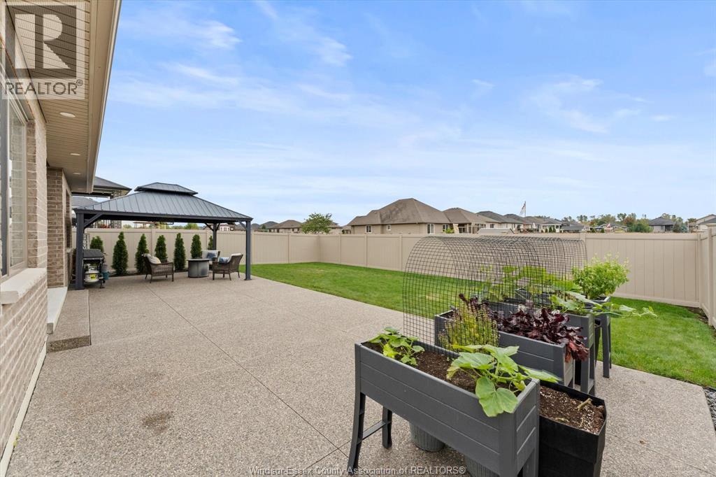 209 MULLEN CRESCENT - 30