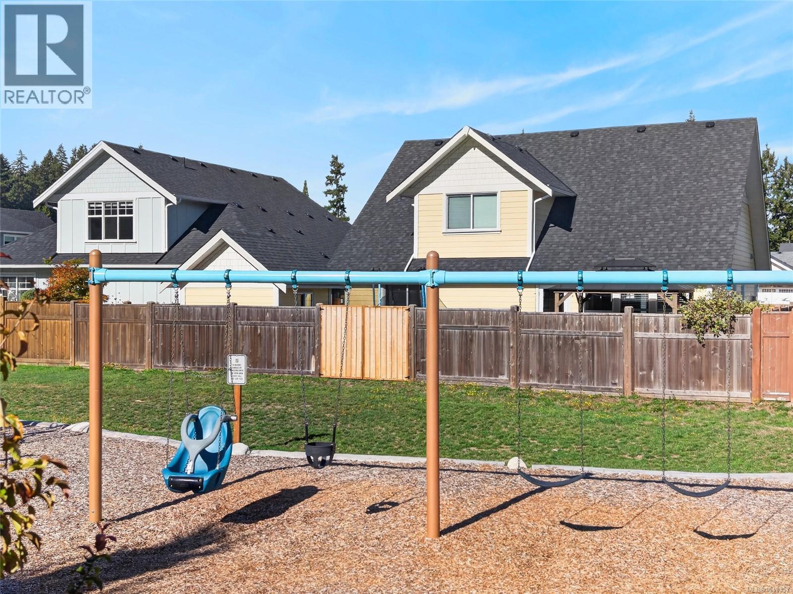2538 Branch Ave, Courtenay - Image 1
