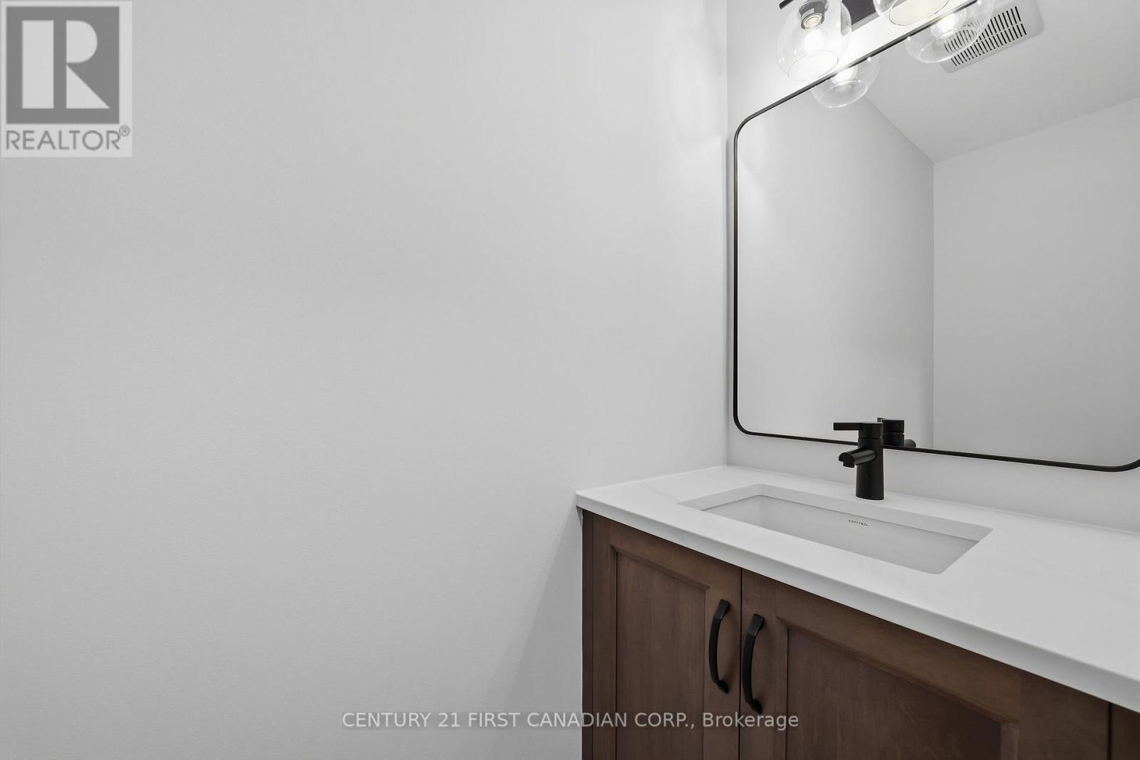 5 DOERR COURT - Image 24