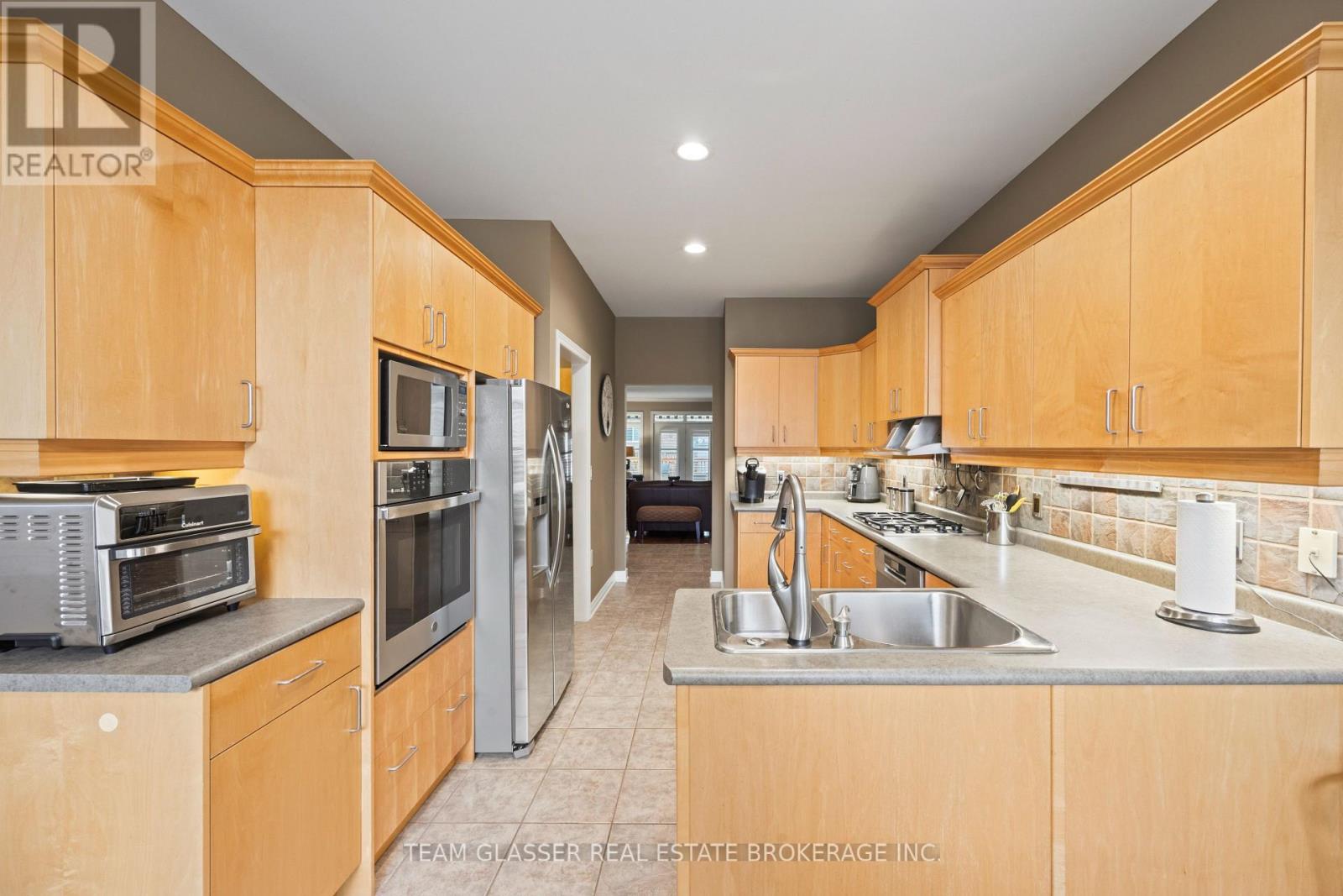 #139 2025 MEADOWGATE BOULEVARD - Image 18