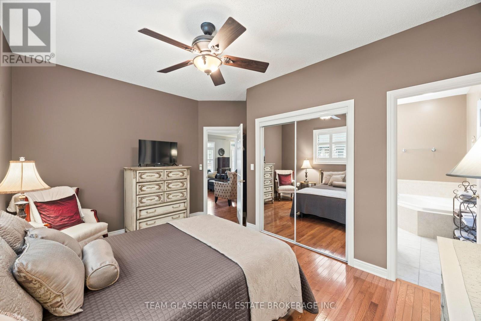 #139 2025 MEADOWGATE BOULEVARD - Image 22