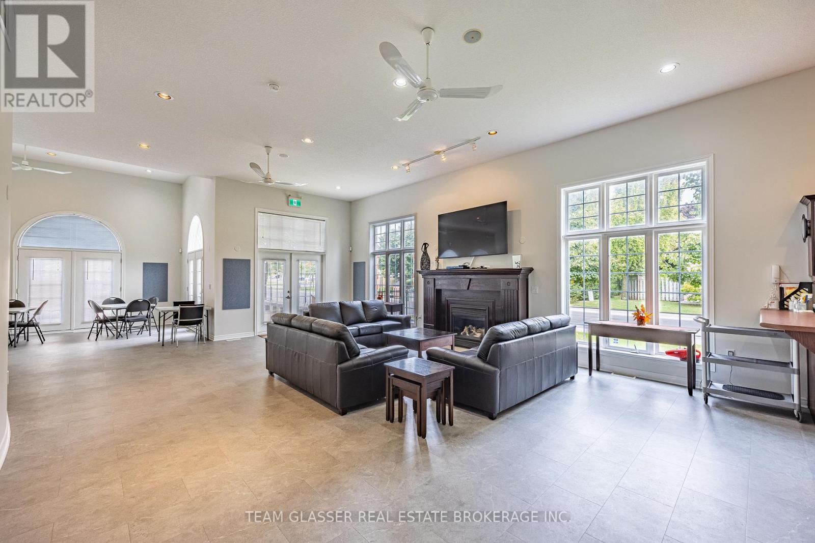 #139 2025 MEADOWGATE BOULEVARD - Image 43