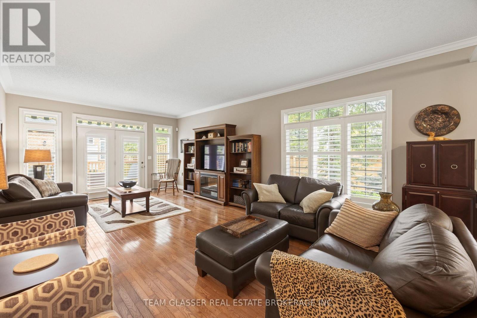 #139 2025 MEADOWGATE BOULEVARD - Image 9