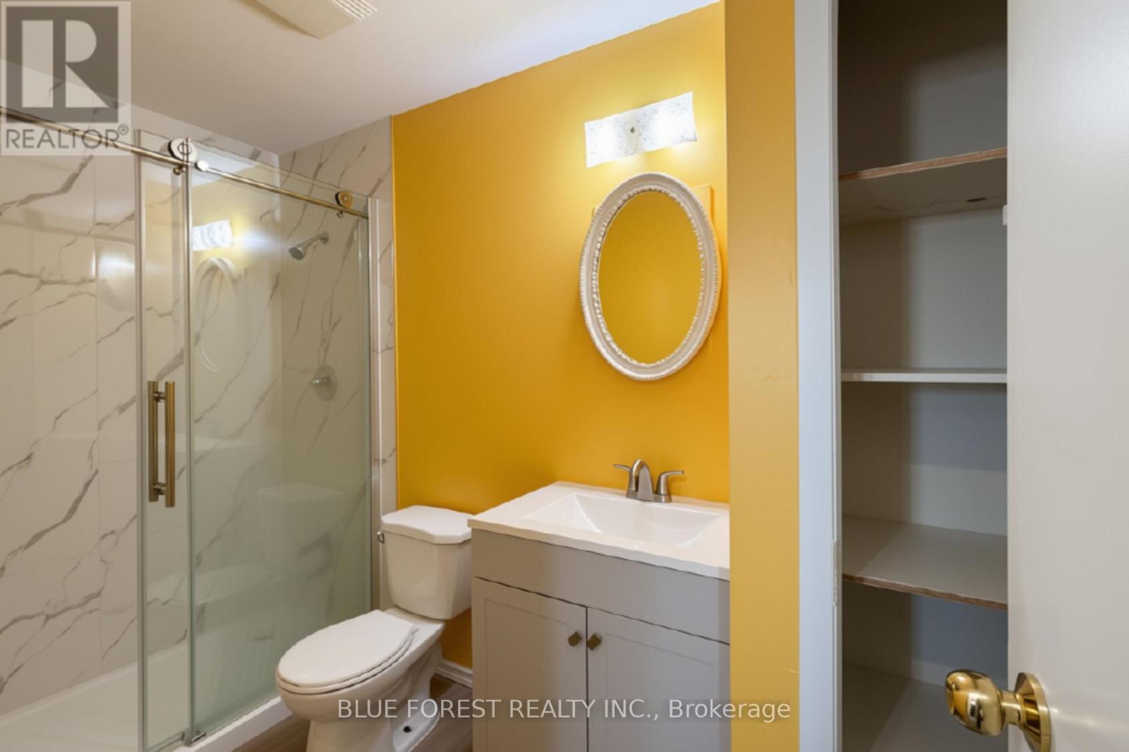 1096 Jalna Boulevard — photo 11