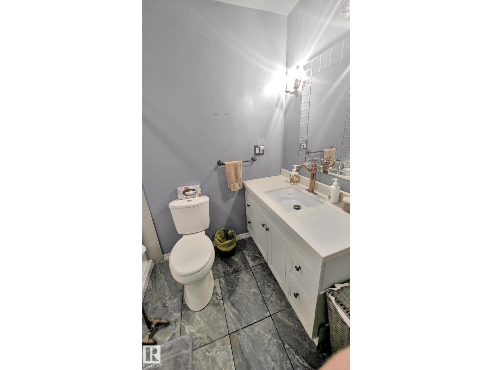 #222 / 220 58532 Rge Rd 113 - 27
