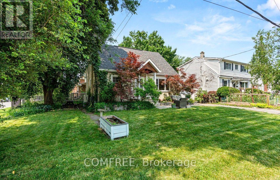 421 GREENWOOD AVENUE - 1