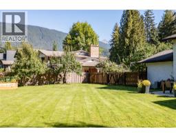 1621 Birch Drive, Revelstoke, BC V0E2S1 Photo 33
