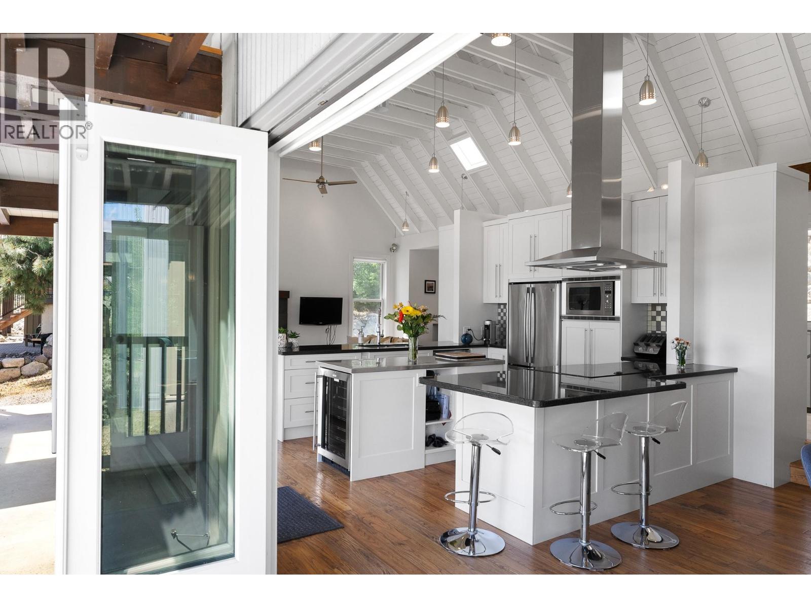 6588 Monck Park Road - Image 32