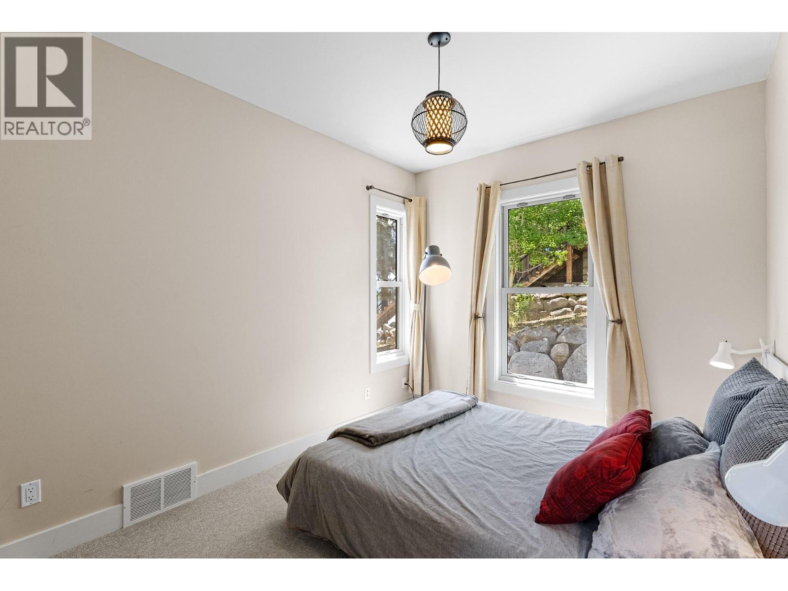 6588 Monck Park Road - 53