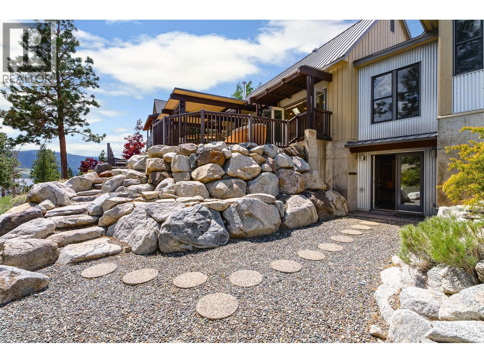 6588 Monck Park Road - 5