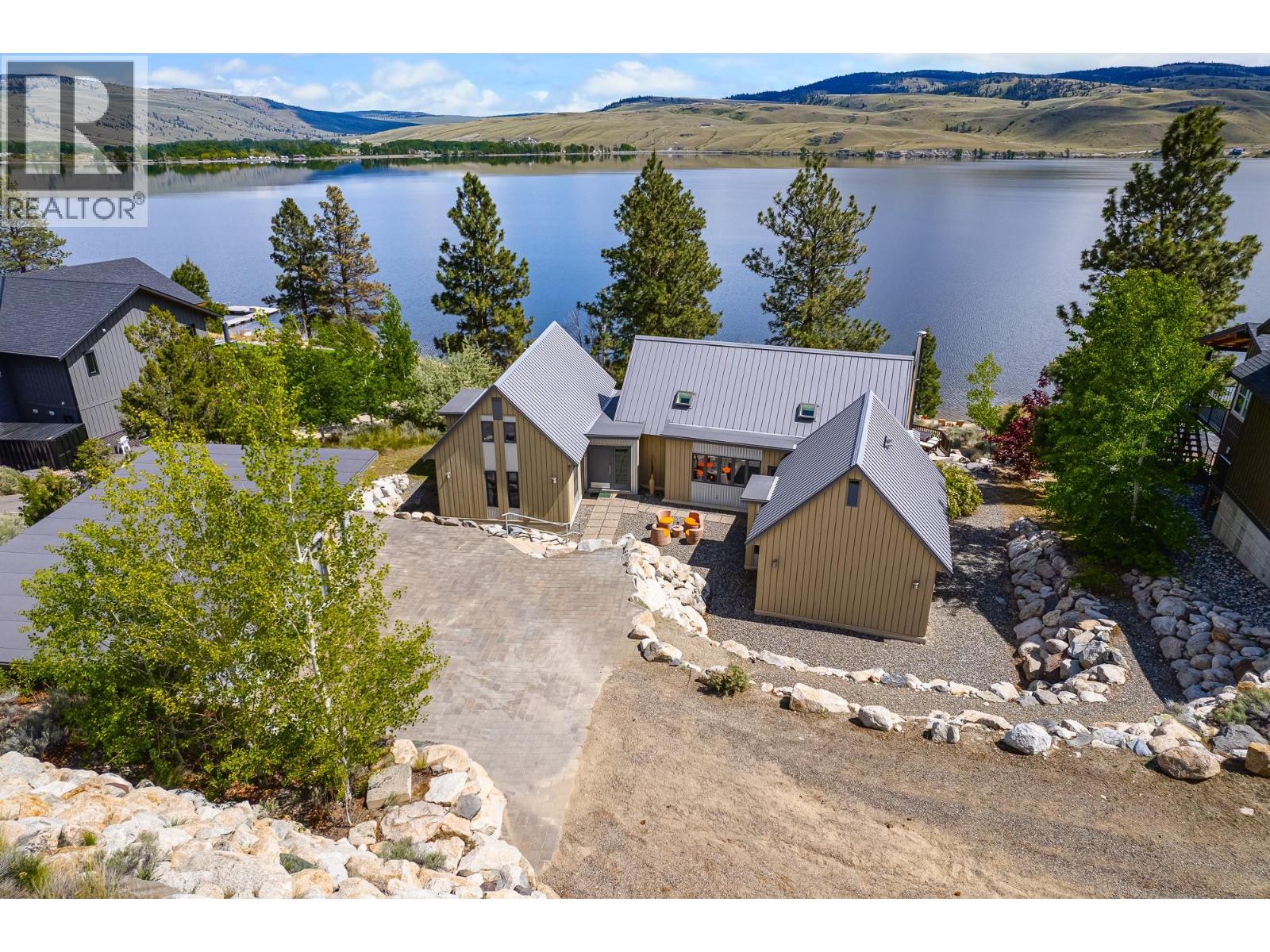 6588 Monck Park Road - 92