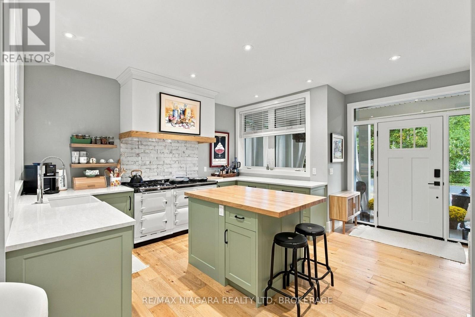 11 WILBERFORCE AVENUE - 10