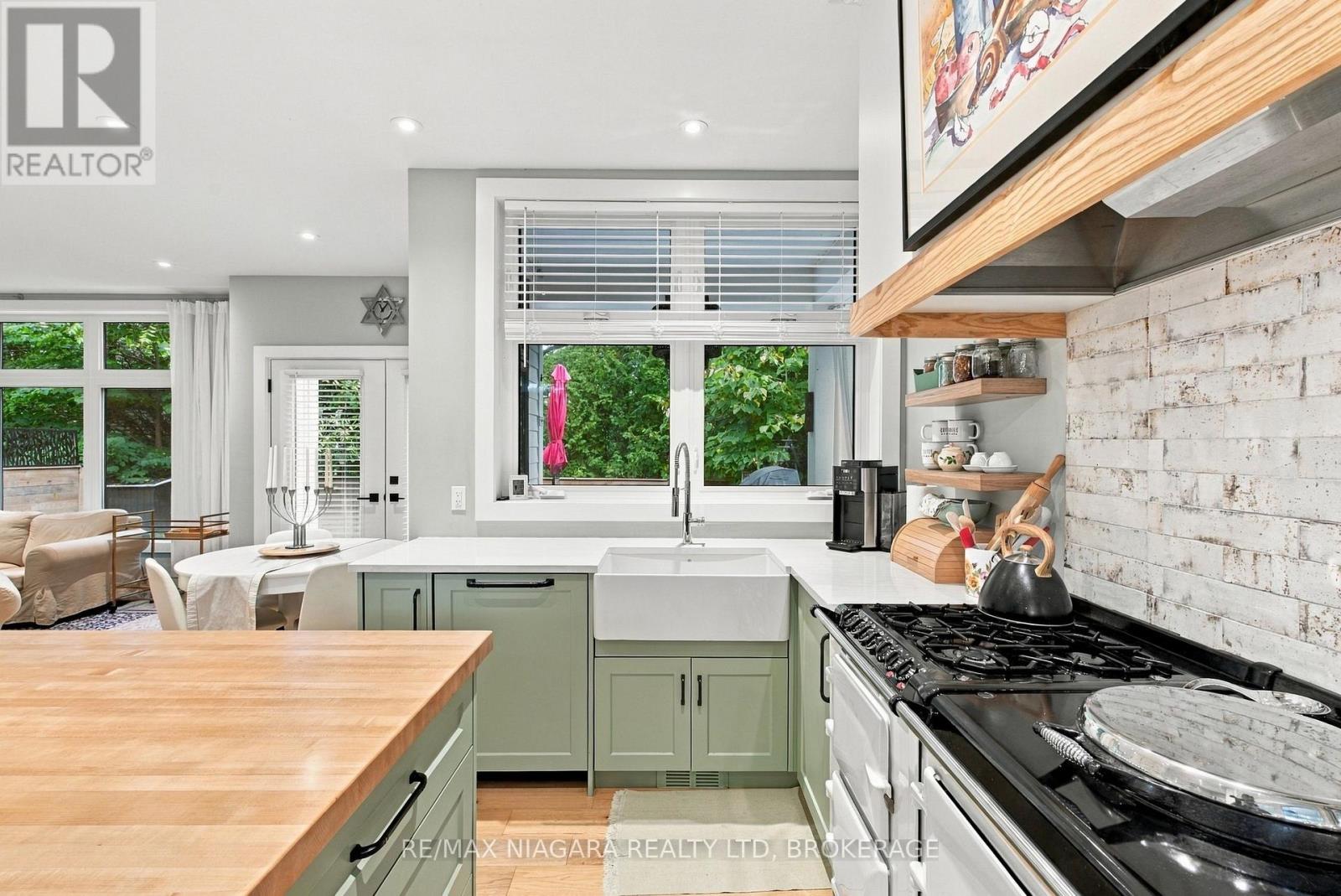 11 WILBERFORCE AVENUE - 13