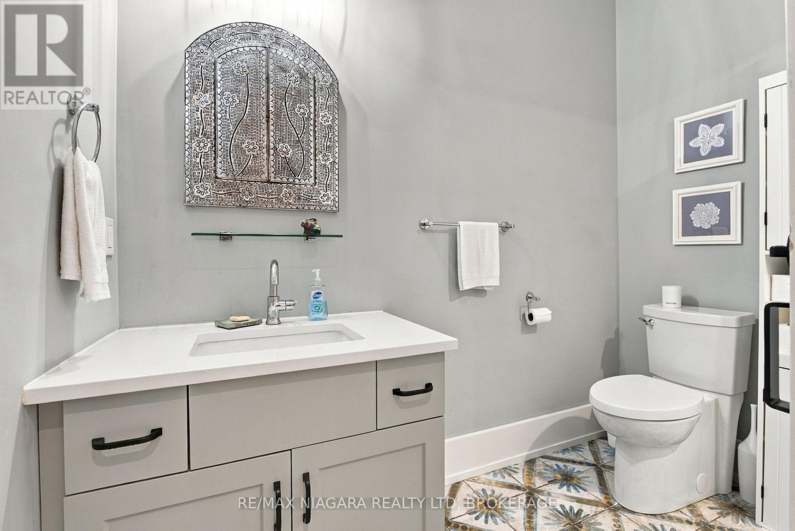 11 WILBERFORCE AVENUE - 24