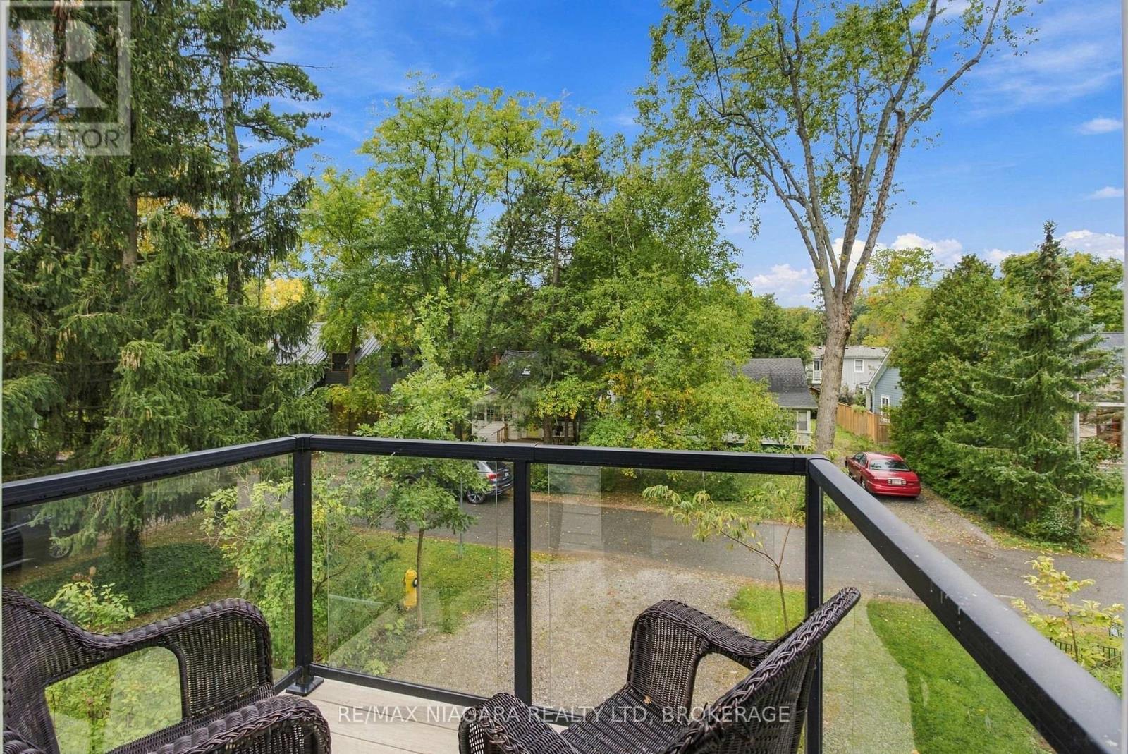 11 WILBERFORCE AVENUE - 32