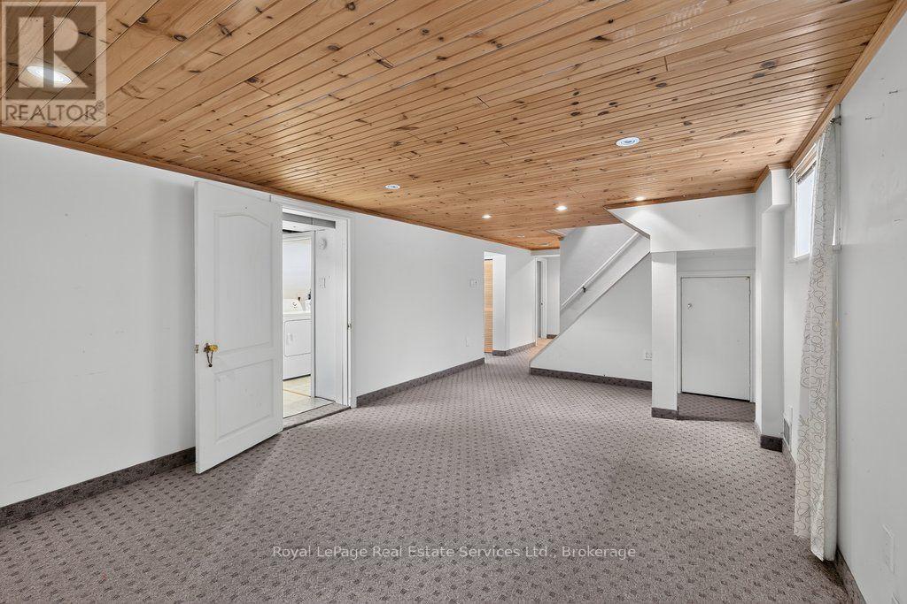 1531 DUNCAN ROAD - 32