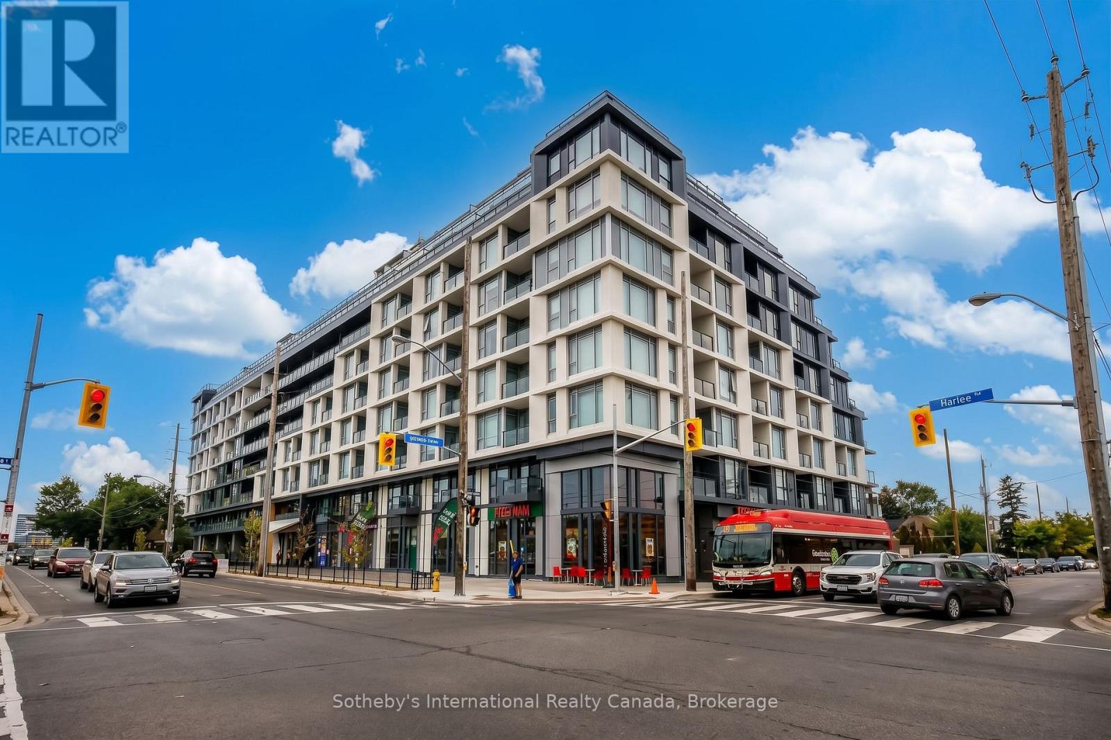 #412 556 MARLEE AVENUE - 1