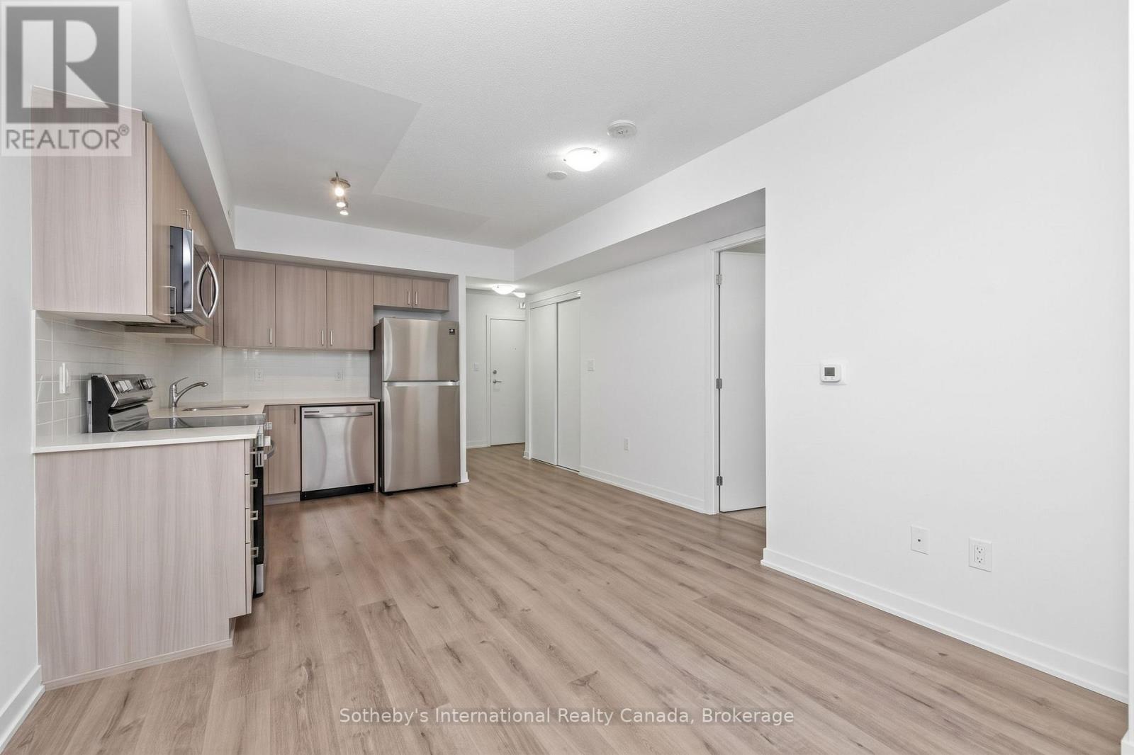 #412 556 MARLEE AVENUE - 10
