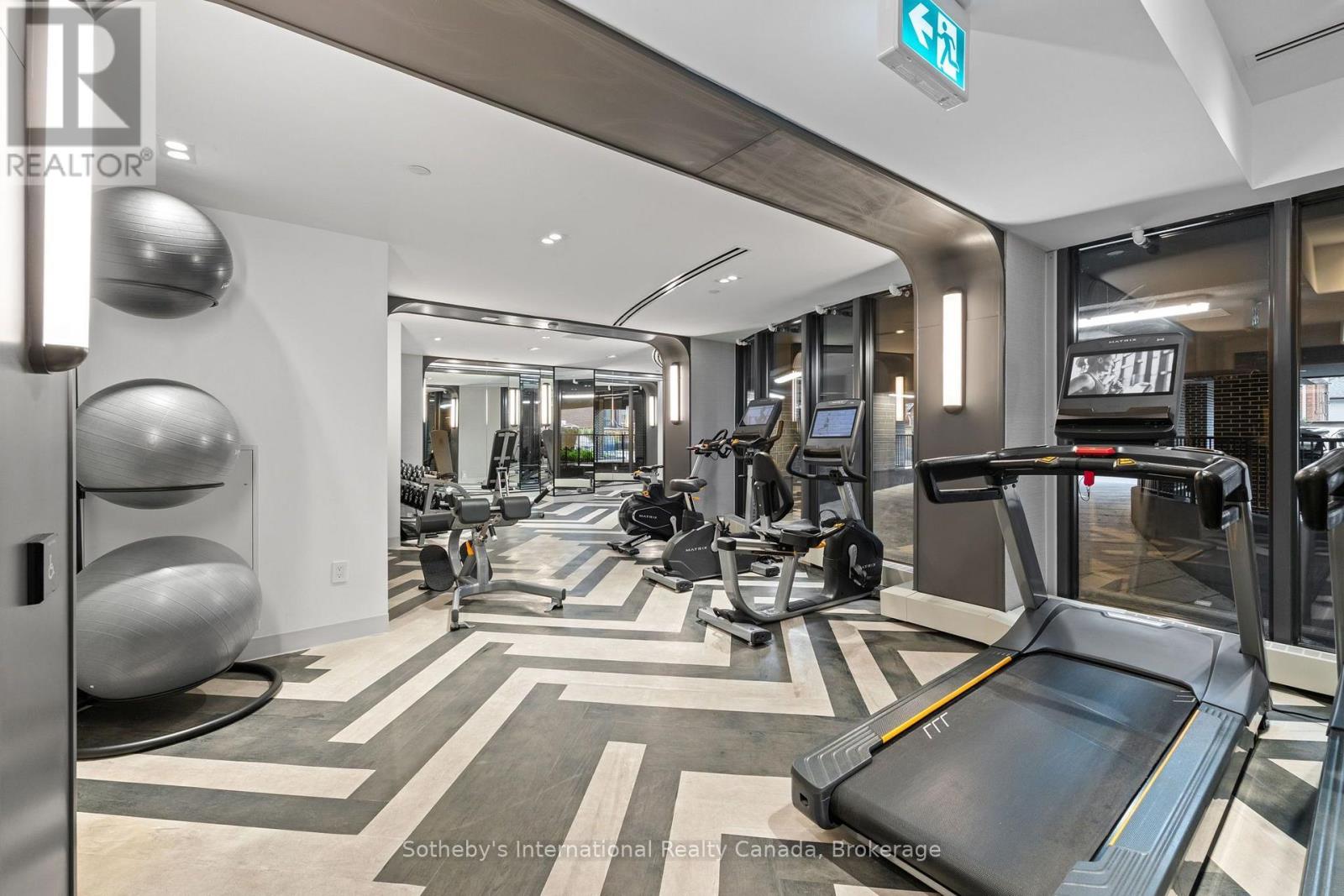 #412 556 MARLEE AVENUE - 21