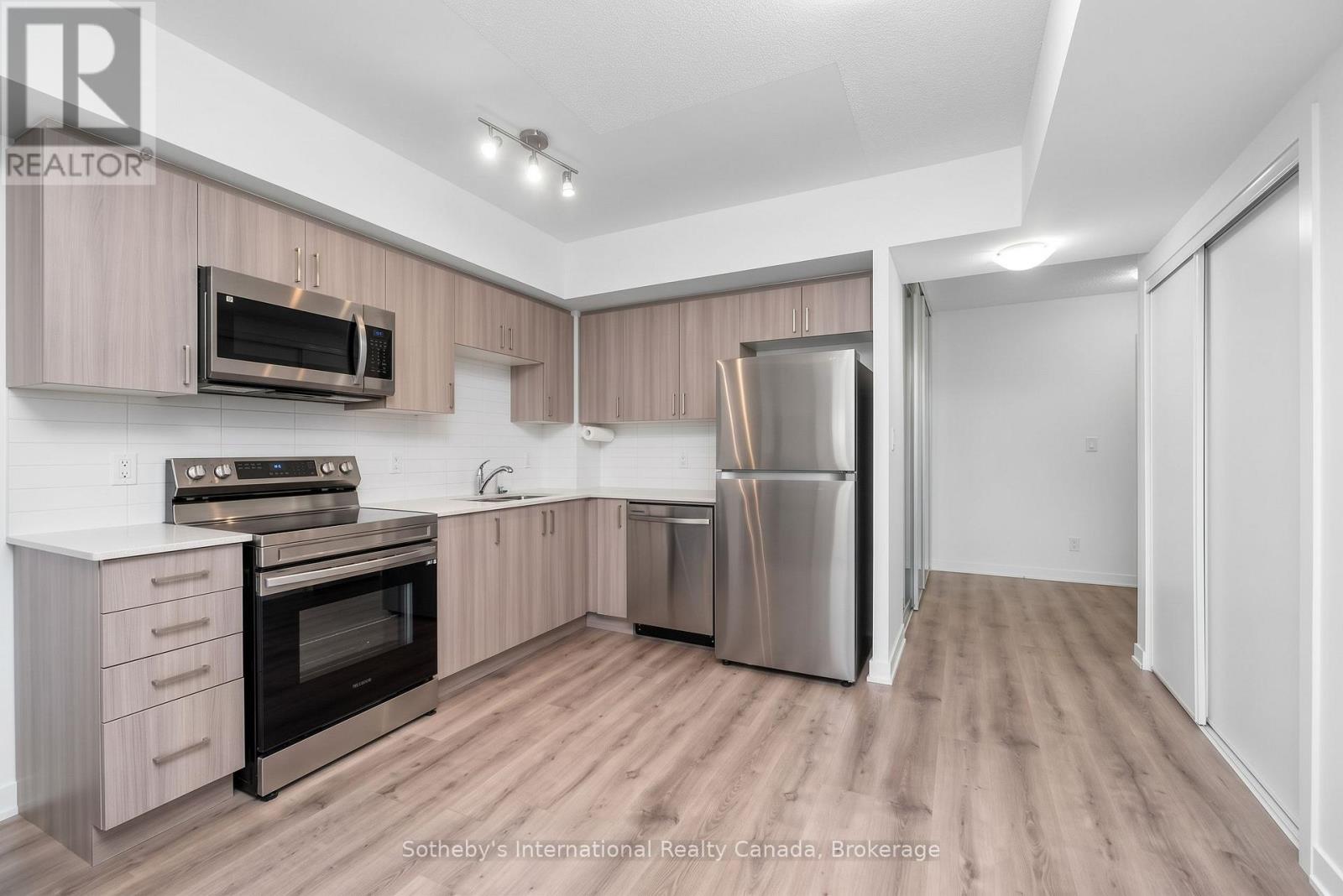 #412 556 MARLEE AVENUE - 9