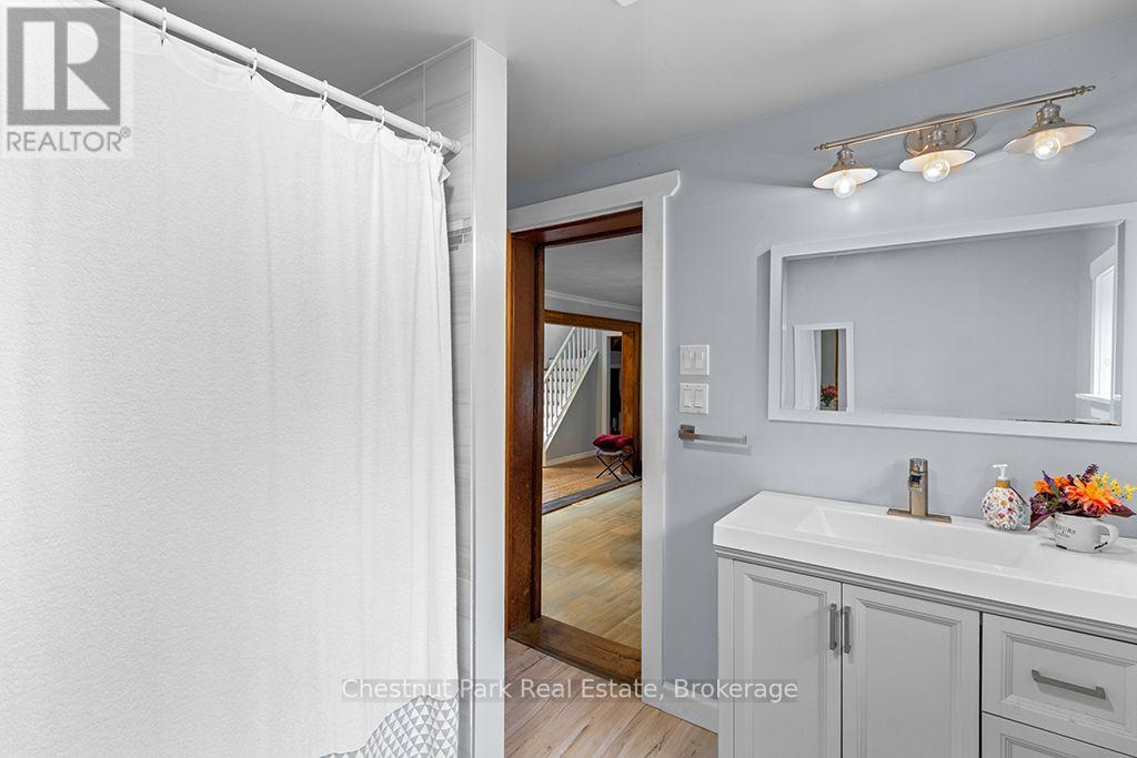138237 GREY ROAD 112 - Image 21